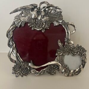 Elegant Silver Heart-Shaped Photo Frame